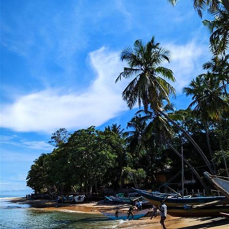 Hilltop House Hotel Arugam Bay Bagian luar foto